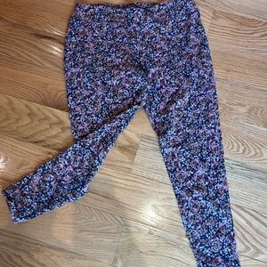 Terra & Sky Pink and Black Floral Leggings